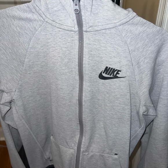 Nike sweatsuit - Picture 1 of 4